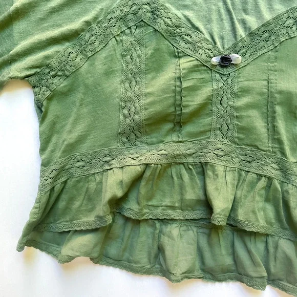 NEW Free People Fall In Love Lace Ruffle Tee Washed Army Green Womens Size M NWT - Picture 12 of 17